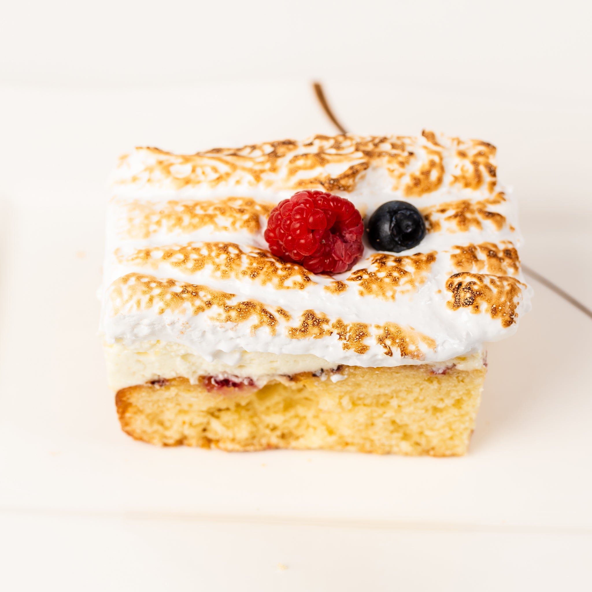 Himbeerschaumschnitte