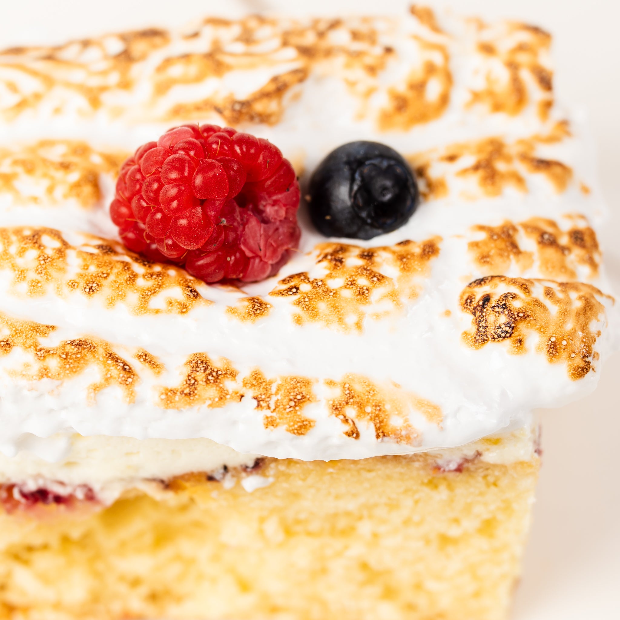 Himbeerschaumschnitte
